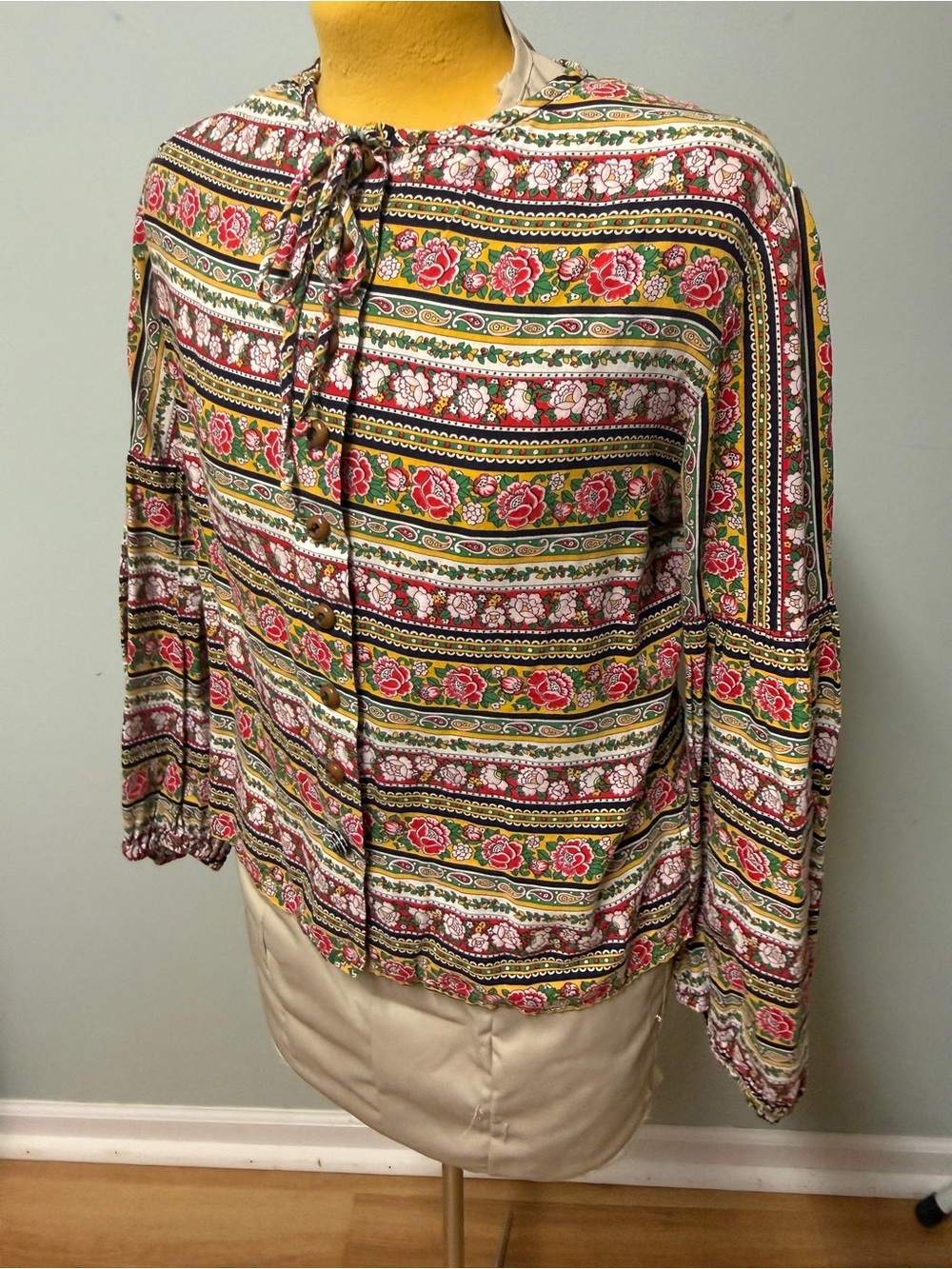 Vintage Junior House Tie-Neck Floral Stripe Blouse in Pink & Green